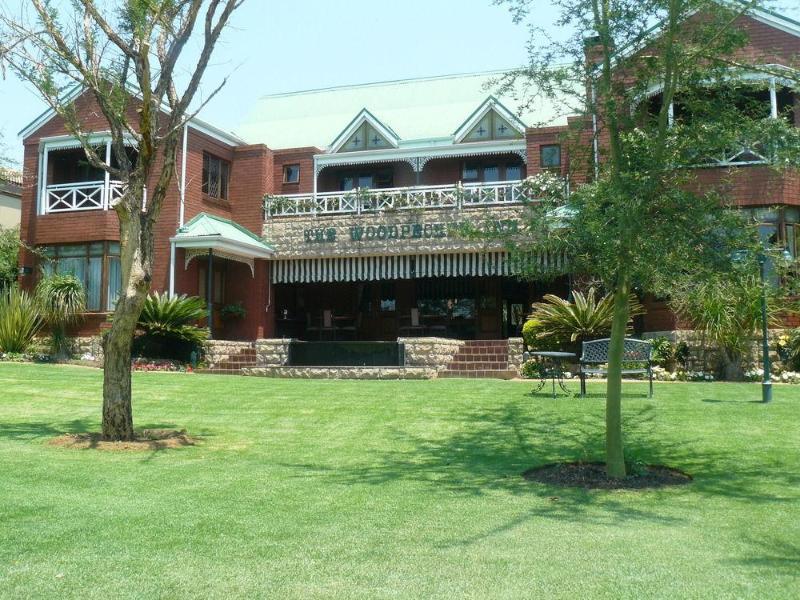 The Woodpecker Inn Pretoria-Noord Exterior foto